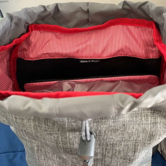 SOLD-Herschel Backpack 🎒 - Picture 9 of 16